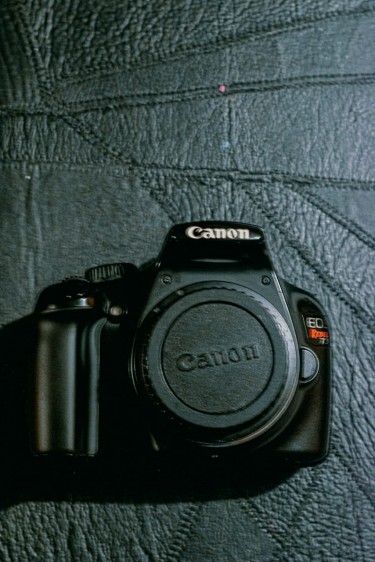 Canon T3 Body + 50mm F1.8 Lens(negotiable)