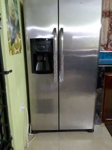 Frigidaire Double Door Refrigerator 