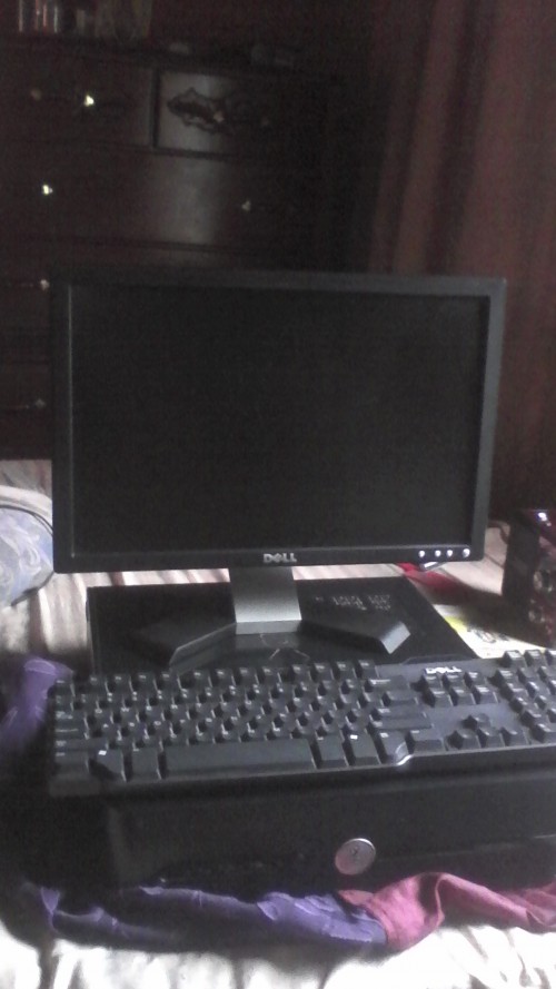 A 2009 Dell Desktop Computer