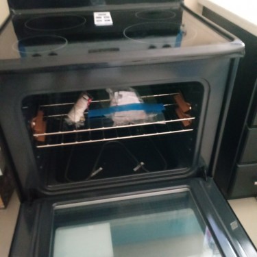 New Out Of BoxFrigidaire 30inch Electric Stove