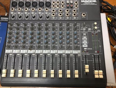 Mackie 1402-VLZ PRO 14 Channel Mixer
