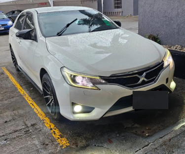 TOYOTA MARK X 2014