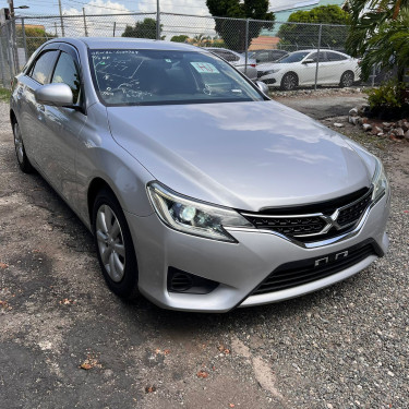 TOYOTA MARK X 2015 (Newly Imported)