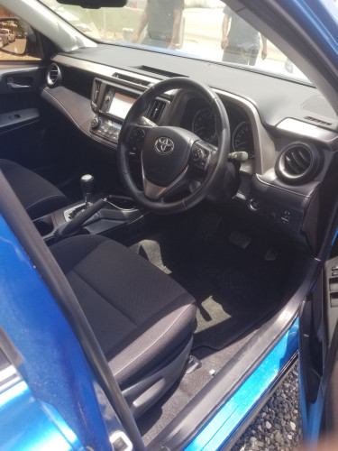 TOYOTA RAV4 2017 