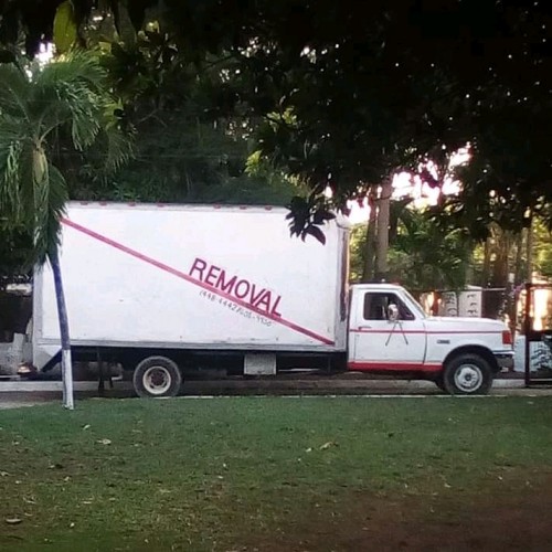 Moving Truck (box Truck)