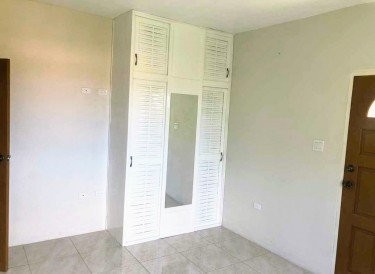 1 Bedroom Apartment For Lease  Westgate Hills 