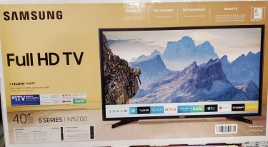 Samsung 40” Smart TV - New