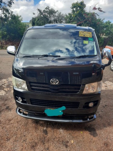 For Sale: Hiace Bus 2009 With Documents
