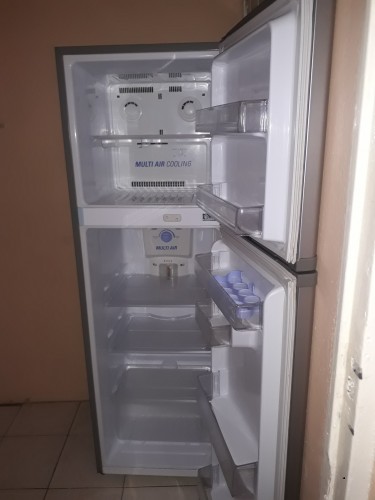 15 Cubic Feet Refrigerator 