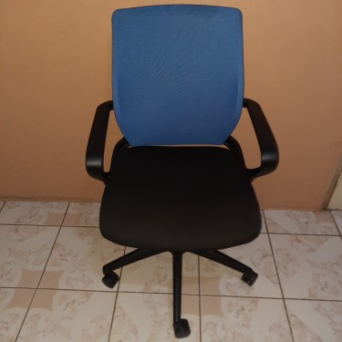 Anji Task Chair & Side Chair