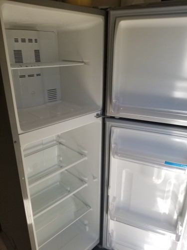 9 Cubic Ft Mabe Refrigerator 