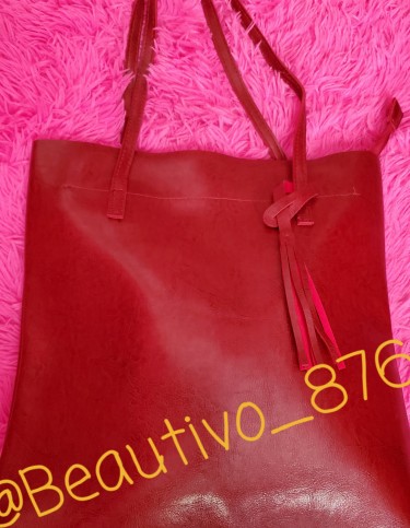 Oil Wax Leather Tote With Zipper 
