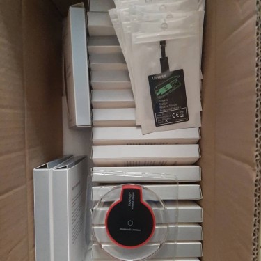 Box Of 18 Wireless Chargers 