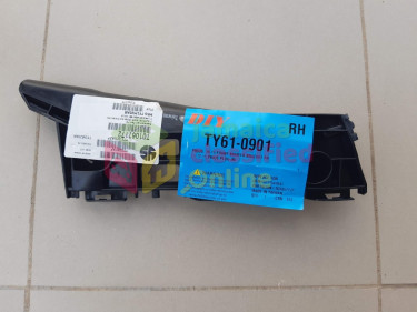 2011 -2015 Toyota Prius Right Fender Retainer Auto Parts Half Way Tree
