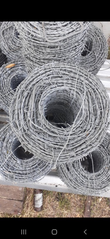 Barbed Wire 400m & 250 $8000 & $5000