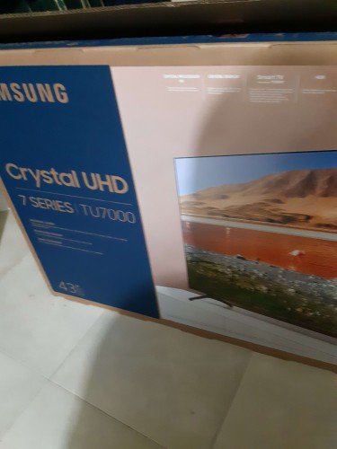 Samsung 43 Inch 4K UHD TV For Sale