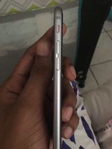 IPhone 6s - Mint Condition 16gb
