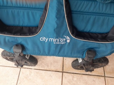 Used DOUBLE STROLLER For Twins/ 2 Babies