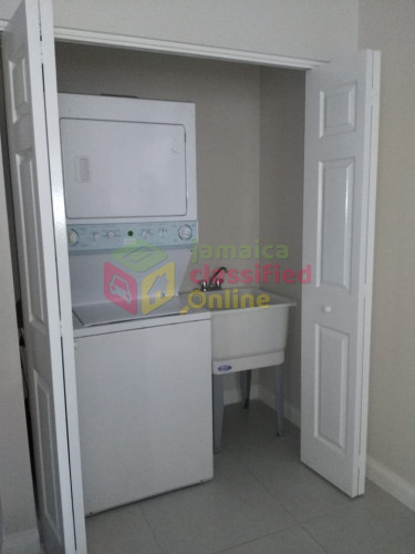 1 Bedroom Deluxe Apt-Can Convert To 2 Bedrooms