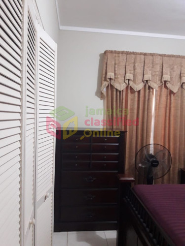 Beautifully Maintained 2 Bedrooms In Irwin Meadows
