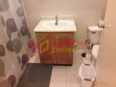 Beautifully Maintained 2 Bedrooms In Irwin Meadows