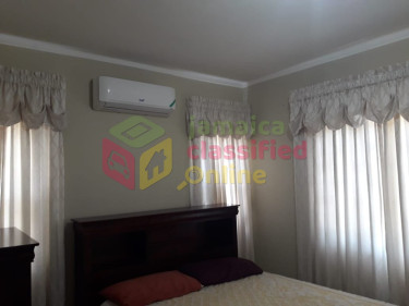 Beautifully Maintained 2 Bedrooms In Irwin Meadows