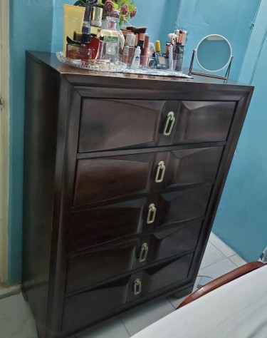 Used Chester 5 Drawers
