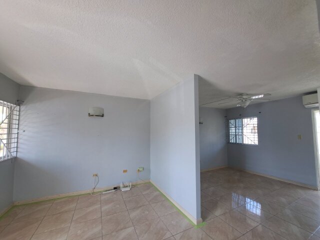 UNFURNISHED 1 Bedroom Apartment For Rent