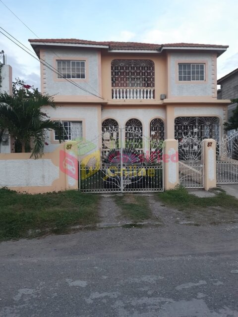 7 Bedrooms, 4 Bathroom House For Sale