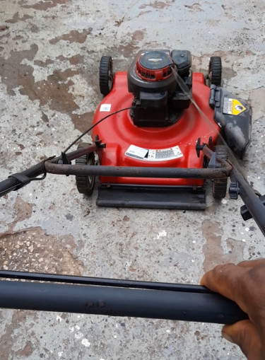 Lawnmower With Briggs&stratton Engine