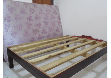 USED Queen Size Bed & Base 