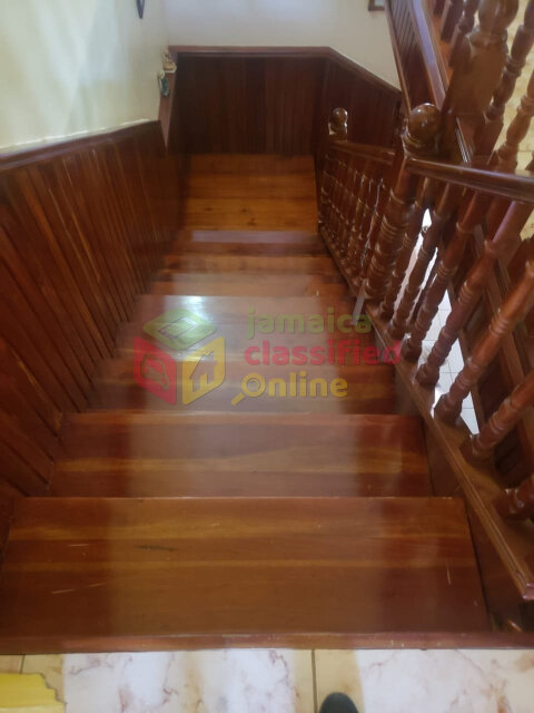 4 Bedrooms 3 Baths House In Lilliput $38 Million