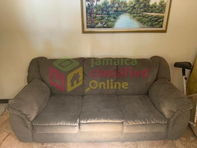 Modern Couch / Sofa - Great Condition