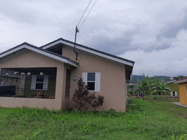 3 Bedroom Furnished House - Drax Hall