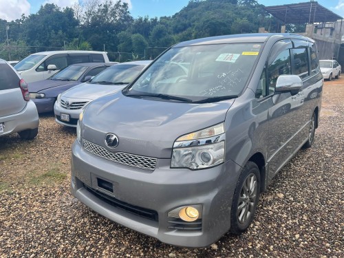 2012 TOYOTA VOXY ZS Newly Imported
