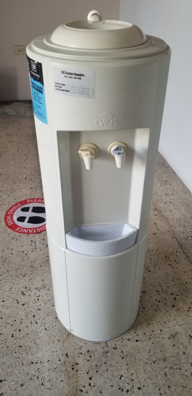 Used Oasis Water Cooler & 1 Bottle 