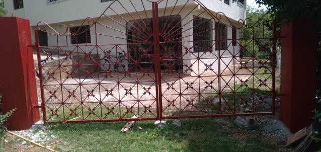 5 Bedroom House Gated Patio