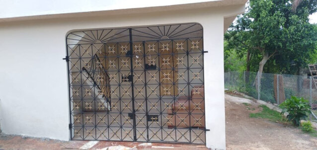 5 Bedroom House Gated Patio Houses Kitson Town