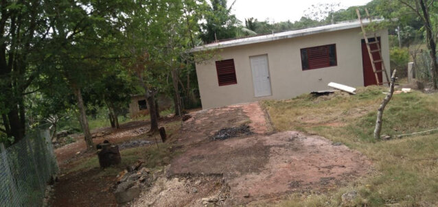 5 Bedroom House Gated Patio