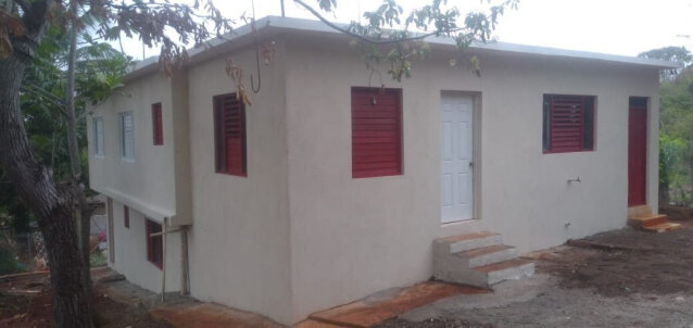 5 Bedroom House Gated Patio