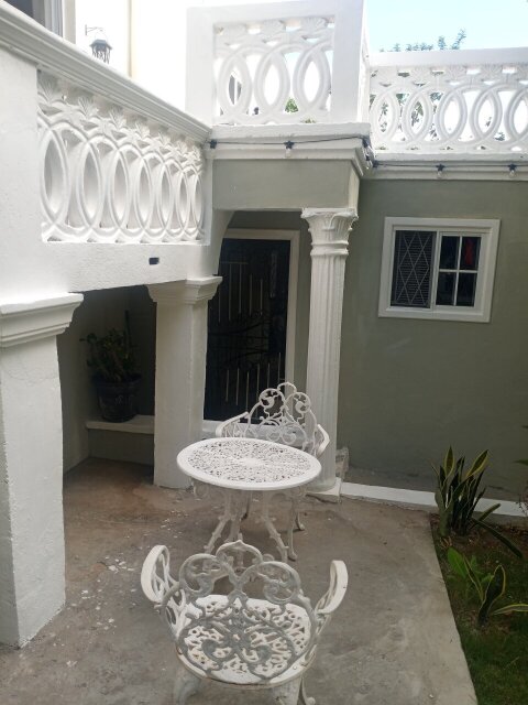 1 Bedroom House