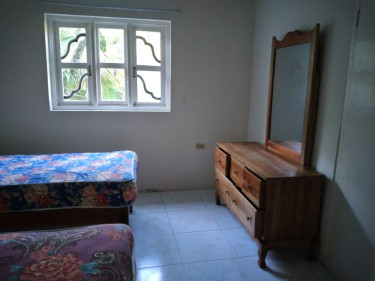 Furnished Bedrooms Near Universities (Gordon Town)