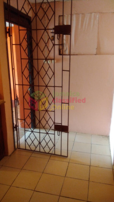 Semi Furnished 1 Bedroom Studio Apartment For Rent