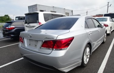 2013 Toyota Crown Athlete S Package 