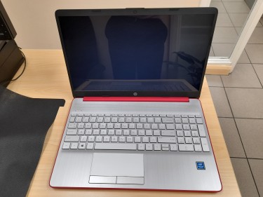 HP Laptop 15-dw0xxx 4GB Ram, Intel Pentium 1.10GHz