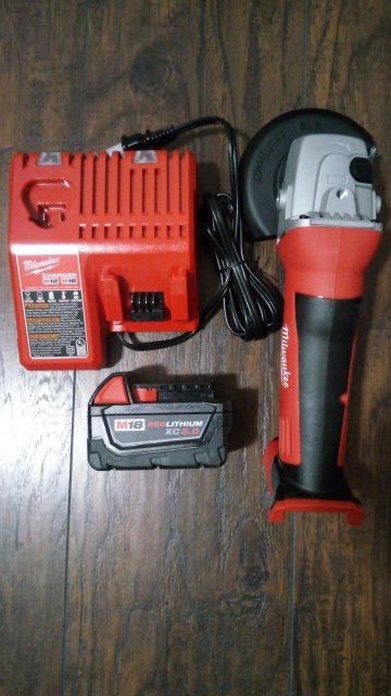 Milwaukee Cordless 4-1/2 In. Cut-Off/Grinder