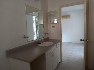For Sale 1 Bed 1 Bath Apartment In St. Andrew