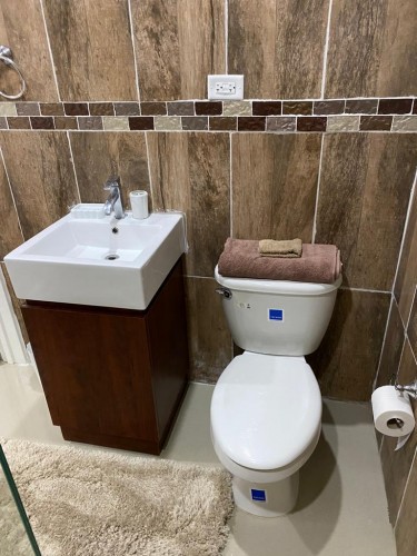 Lovely 1 Bedroom Airbnb Apartment 