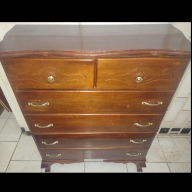 Chest. Solid Wood 