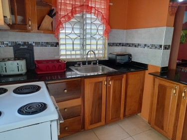 FOR SALE : Emerald Estate 2 Bedroom 1 Bathroom